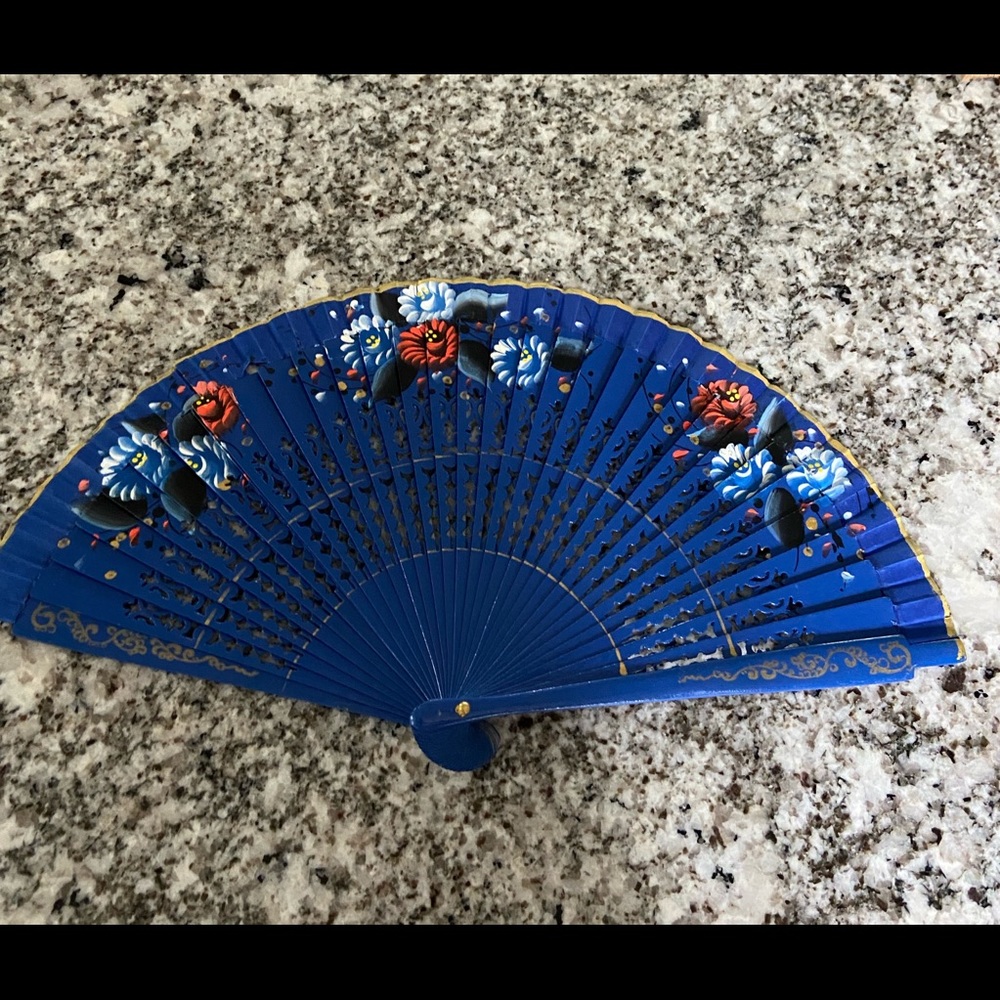 High quality vintage Spanish Folding. Hand painted